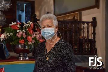 Engalanamiento de la imagen durante la jornada de este viernes/Francisco Santana Ravelo.
